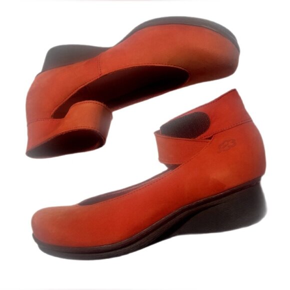 NWT Loints of Holland Sydney Mary Jane wedge heel Suede Velcro strap 36 - Picture 1 of 4